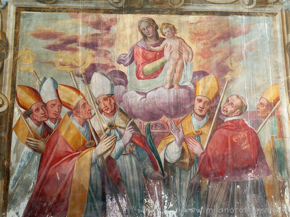 Milano - Contemplazione della Vergine Maria con il Bambino Gesù da parte di sei santi vescovi di Milano nella Chiesetta di Sant'Antonino di Segnano
